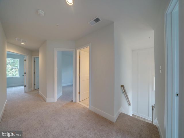 9429 FAIRVIEW AVE, Laurel, MD 20723