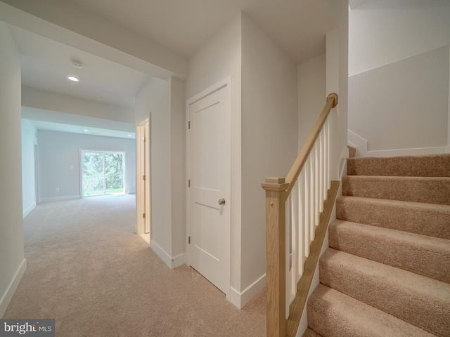 9429 FAIRVIEW AVE, Laurel, MD 20723