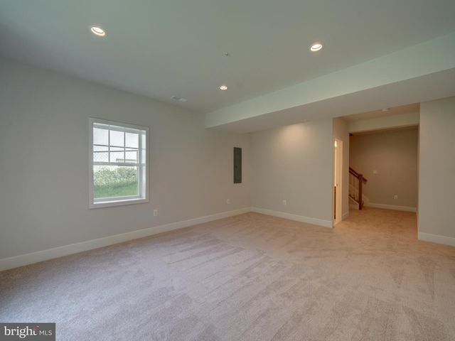 9429 FAIRVIEW AVE, Laurel, MD 20723