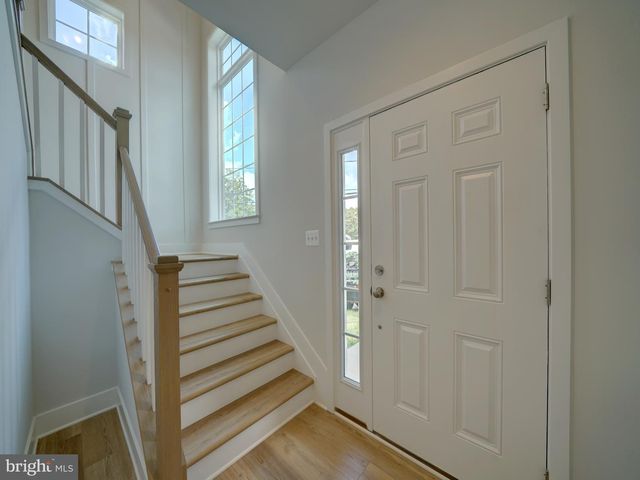 9429 FAIRVIEW AVE, Laurel, MD 20723