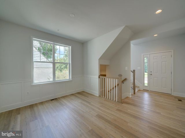 9429 FAIRVIEW AVE, Laurel, MD 20723