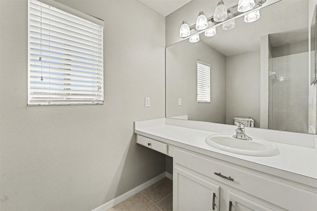 Image 12 of property listing at 7533 MERCHANTVILLE CIRCLE, Zephyrhills, FL 33540