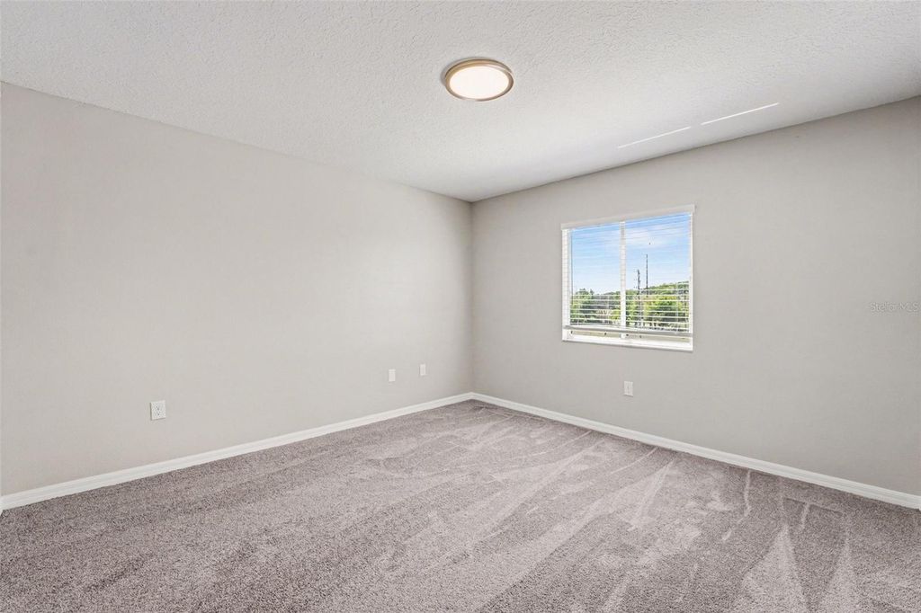 Image 13 of property listing at 7533 MERCHANTVILLE CIRCLE, Zephyrhills, FL 33540