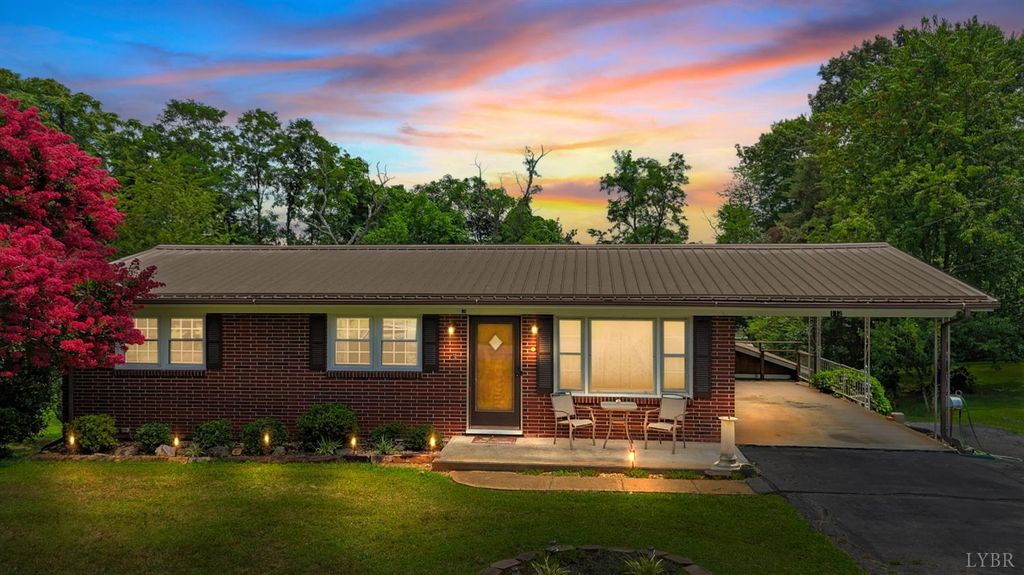112 Hillside Road, Hurt, VA 24563