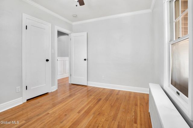 76 Oakdale Avenue, Rotterdam, NY 12306