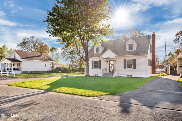 76 Oakdale Avenue, Rotterdam, NY 12306