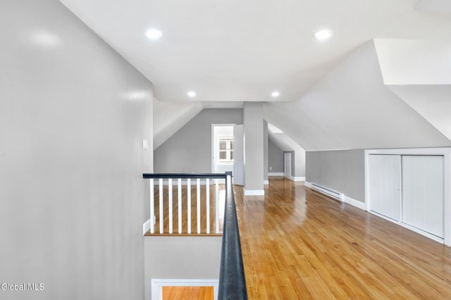 76 Oakdale Avenue, Rotterdam, NY 12306