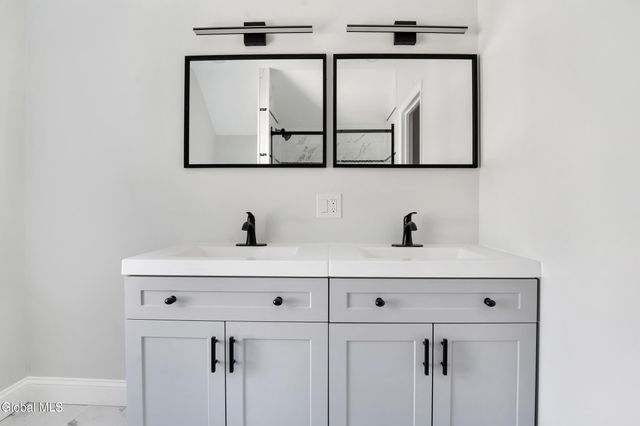 76 Oakdale Avenue, Rotterdam, NY 12306