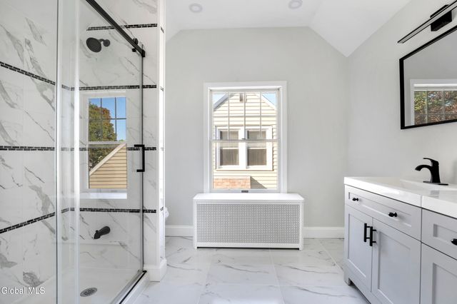 76 Oakdale Avenue, Rotterdam, NY 12306