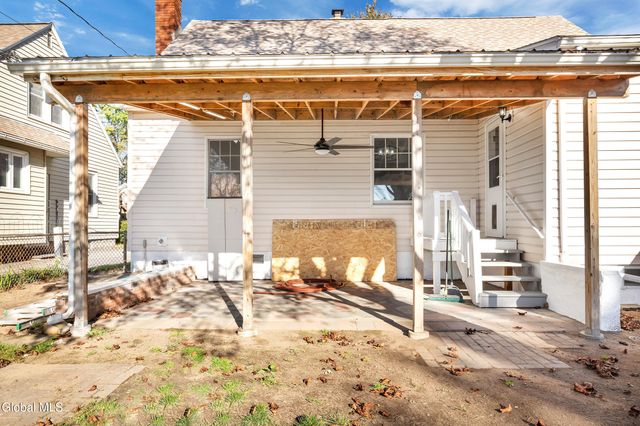 76 Oakdale Avenue, Rotterdam, NY 12306