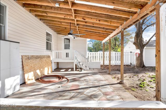 76 Oakdale Avenue, Rotterdam, NY 12306