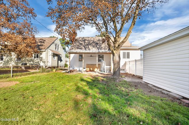 76 Oakdale Avenue, Rotterdam, NY 12306