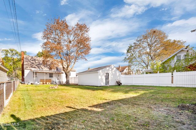 76 Oakdale Avenue, Rotterdam, NY 12306