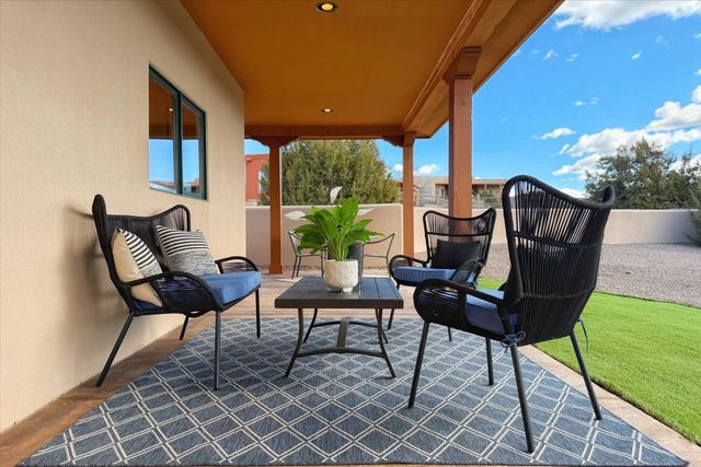 14 Calle Capulin, Santa Fe, NM 87507