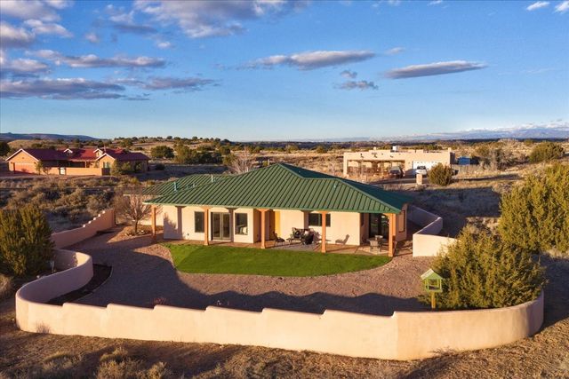 14 Calle Capulin, Santa Fe, NM 87507