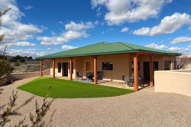 14 Calle Capulin, Santa Fe, NM 87507