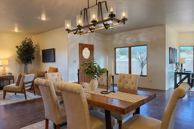 14 Calle Capulin, Santa Fe, NM 87507