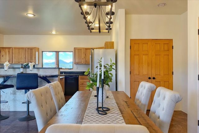 14 Calle Capulin, Santa Fe, NM 87507