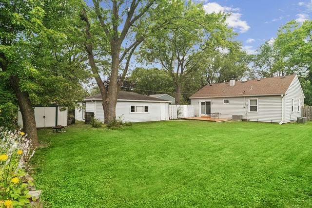 1005 E Lilac Drive, Palatine, IL 60074