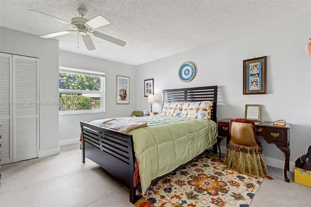 8953 Warwick Dr 8953, Boca Raton, FL 33433