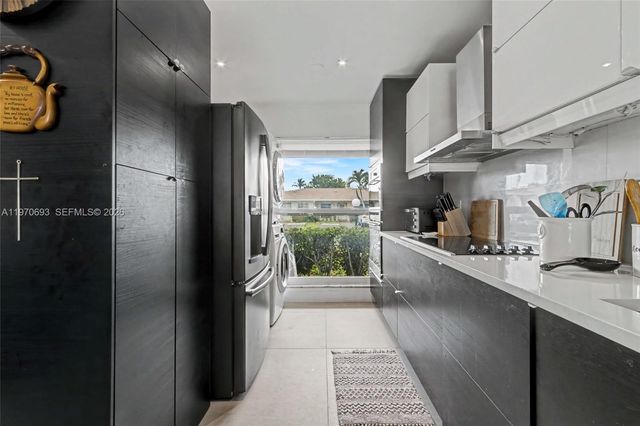 8953 Warwick Dr 8953, Boca Raton, FL 33433