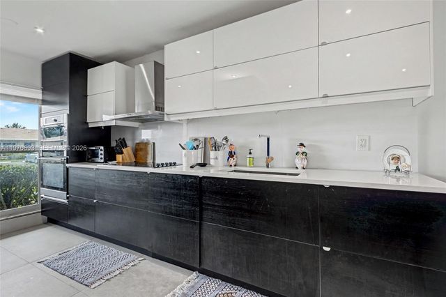 8953 Warwick Dr 8953, Boca Raton, FL 33433