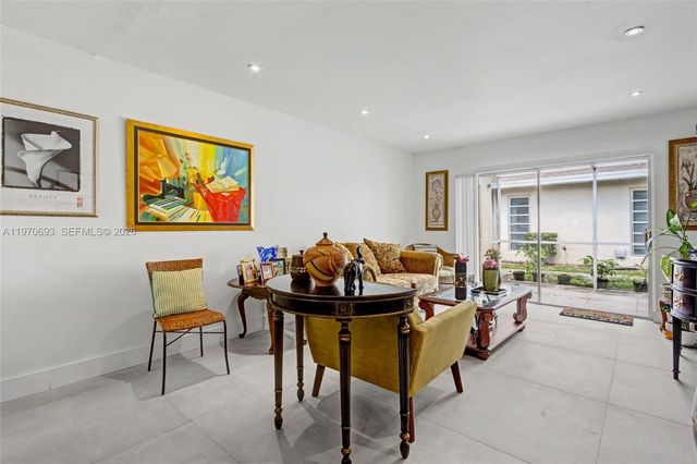 8953 Warwick Dr 8953, Boca Raton, FL 33433