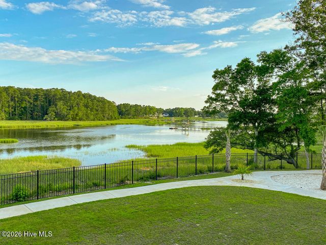 1327 Tilapia Way, Calabash, NC 28467