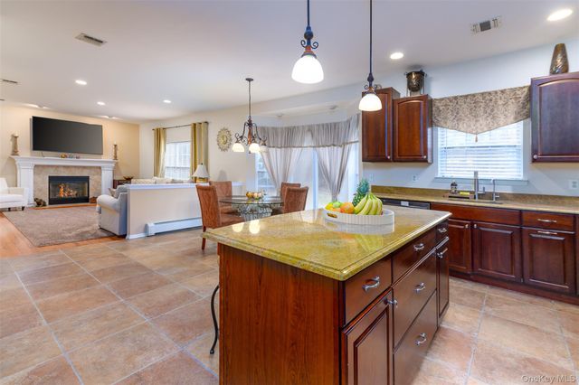 3 Sweetgum Lane, Miller Place, NY 11764