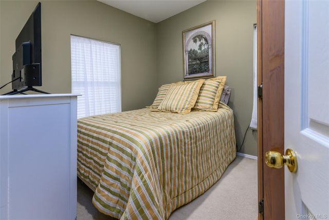 3 Sweetgum Lane, Miller Place, NY 11764