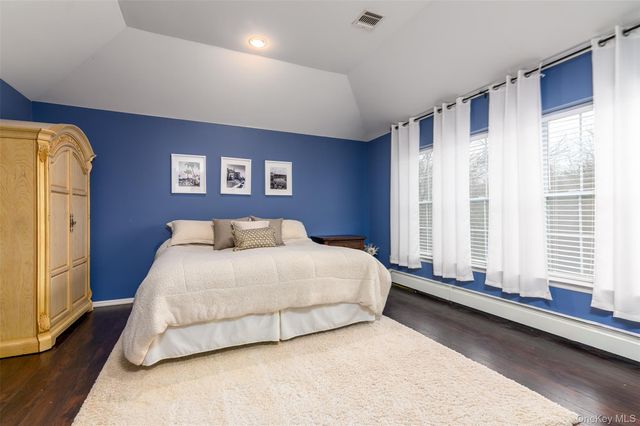 3 Sweetgum Lane, Miller Place, NY 11764