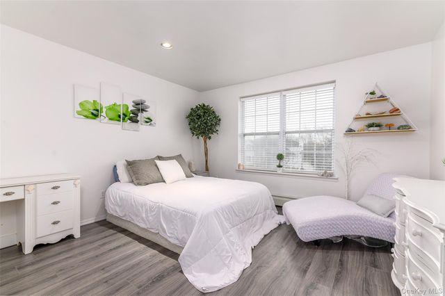 3 Sweetgum Lane, Miller Place, NY 11764