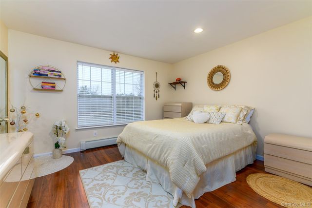 3 Sweetgum Lane, Miller Place, NY 11764