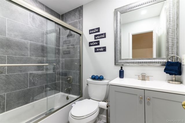 3 Sweetgum Lane, Miller Place, NY 11764