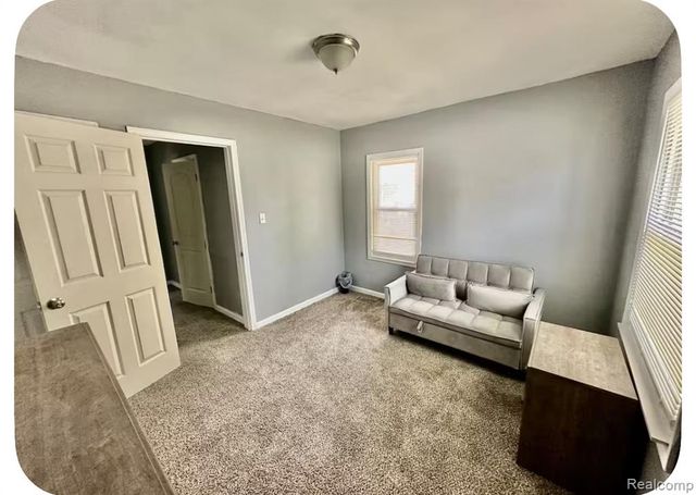 19129 Strasburg Street, Flat Rock, MI 48205