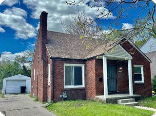 19129 Strasburg Street, Flat Rock, MI 48205