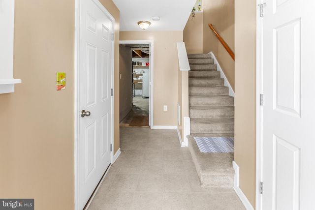 244 RUMBLING ROCK RD, Hedgesville, WV 25427