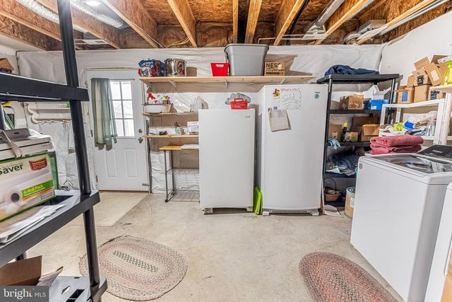 244 RUMBLING ROCK RD, Hedgesville, WV 25427