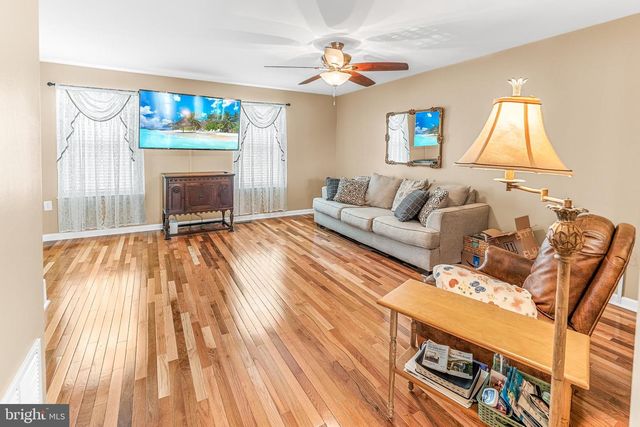 244 RUMBLING ROCK RD, Hedgesville, WV 25427
