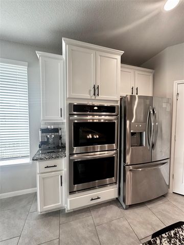 28719 Yellowstone Preserve Drive, Katy, TX 77494