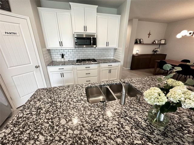 28719 Yellowstone Preserve Drive, Katy, TX 77494