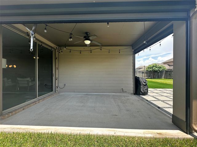28719 Yellowstone Preserve Drive, Katy, TX 77494
