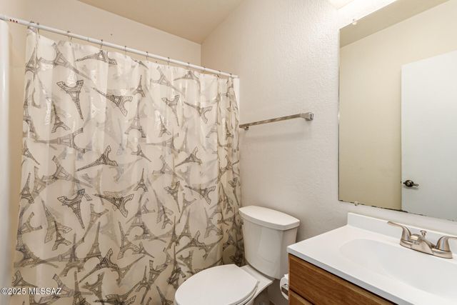 348 N Calle De Las Profetas, Green Valley, AZ 85614