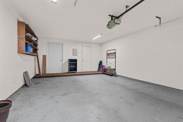 1016 Wedgewood Drive, Plainwell, MI 49080