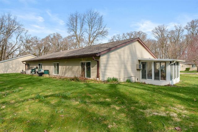 1016 Wedgewood Drive, Plainwell, MI 49080