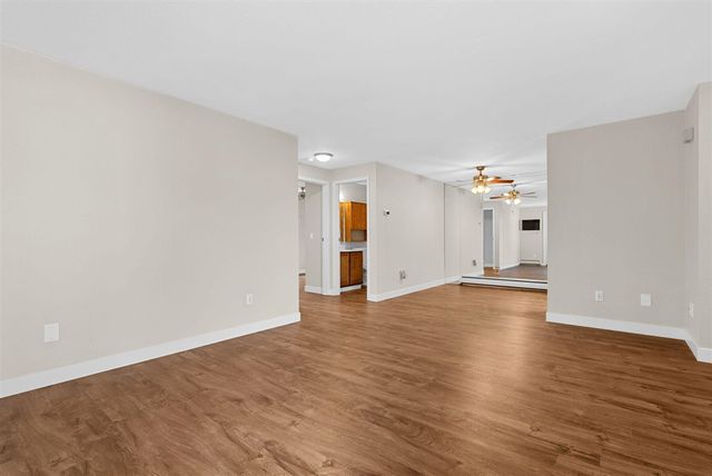 1016 Wedgewood Drive, Plainwell, MI 49080