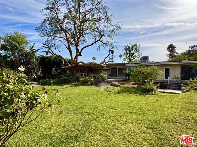 206 Oak Meadow Road, Sierra Madre, CA 91024
