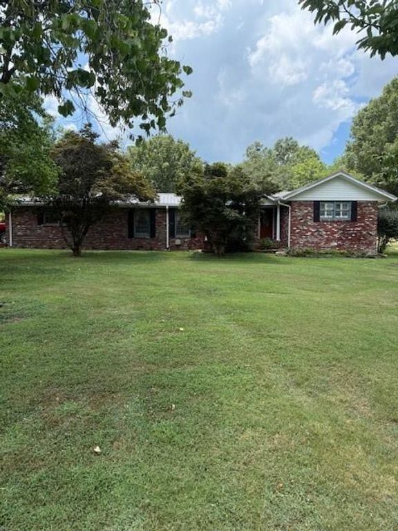 26 Indian Trail SE, Cartersville, GA 30120