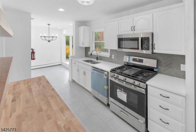 9 Longview Ave, Randolph Twp., NJ 07869