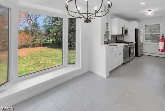 9 Longview Ave, Randolph Twp., NJ 07869